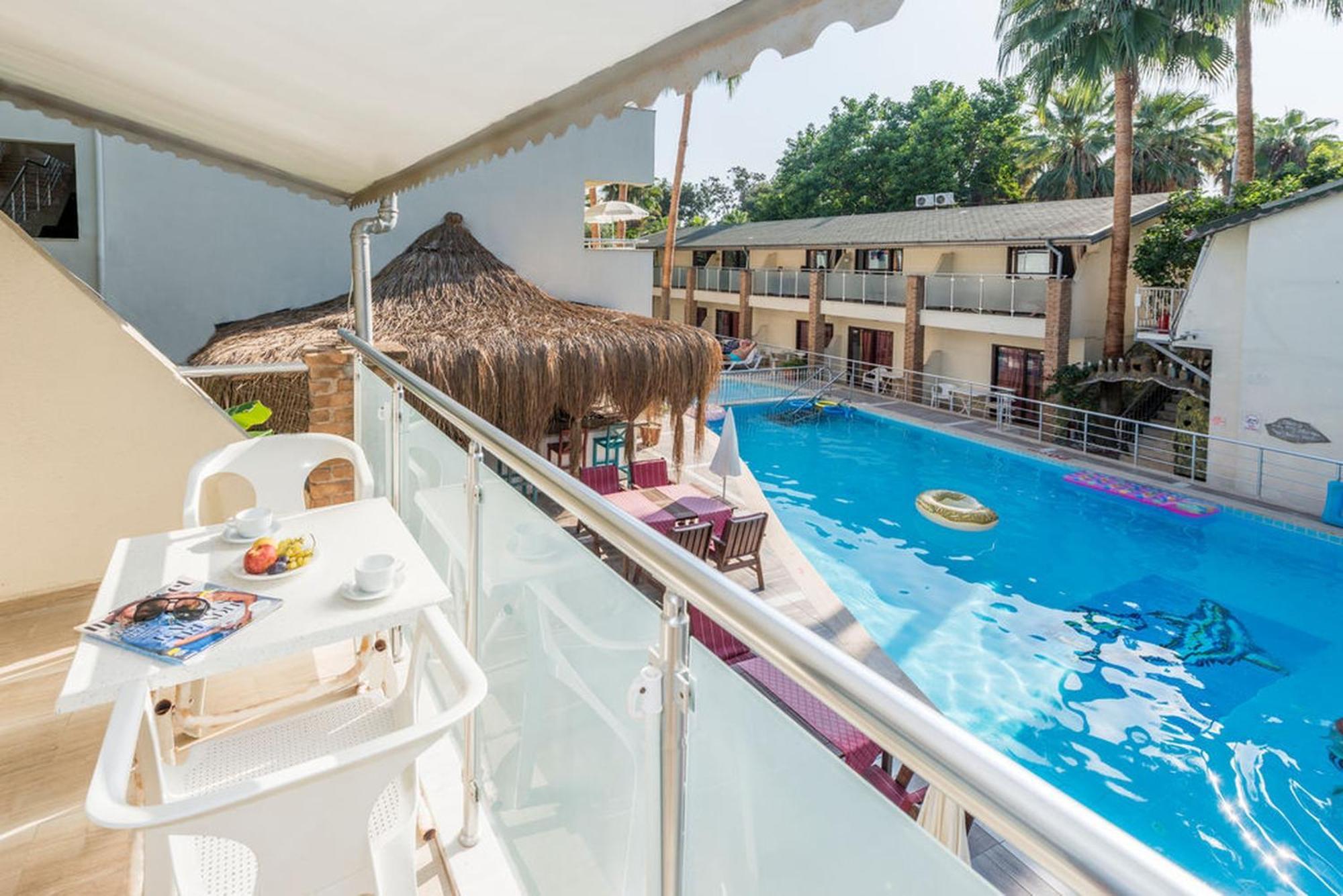 Tropic Beach Club Side Hotel Exterior foto
