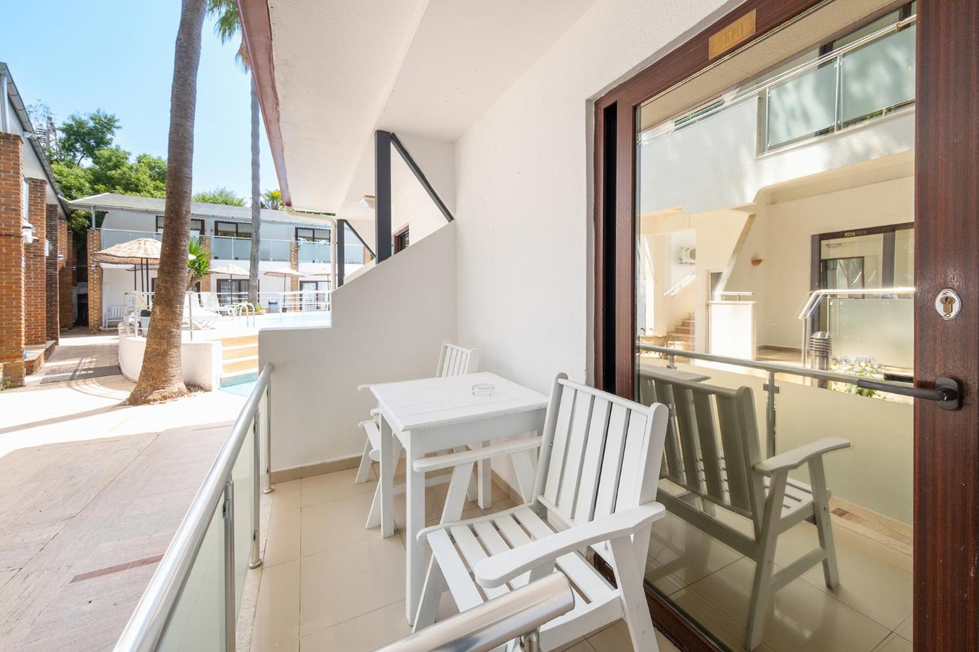 Tropic Beach Club Side Hotel Exterior foto